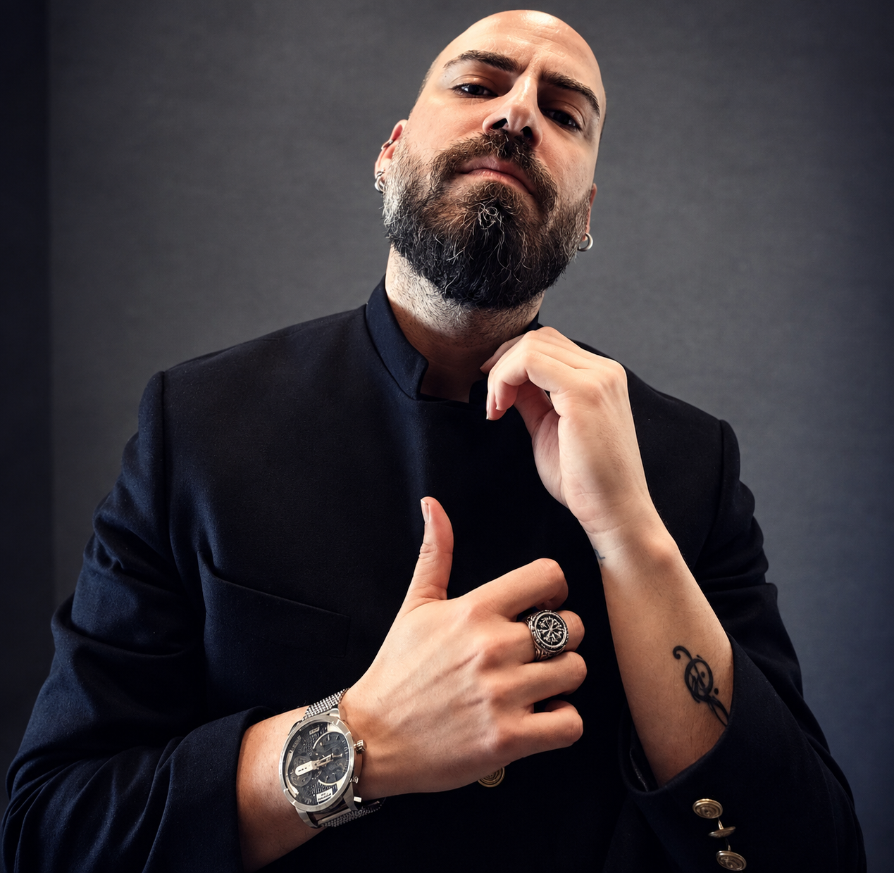 Tuğrul Pekgenç | TRÆVOL™ Gallery
